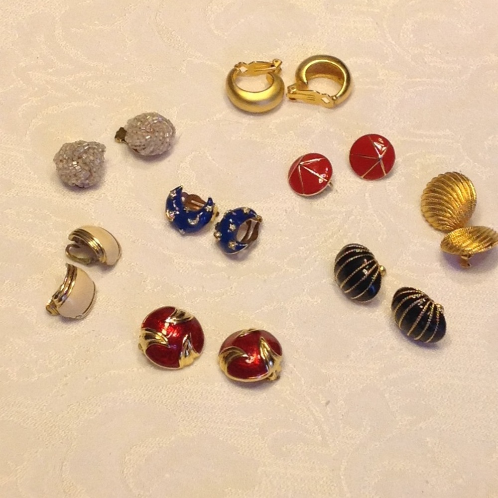 Lot of 8 vintage clip on earrings from the 80's
